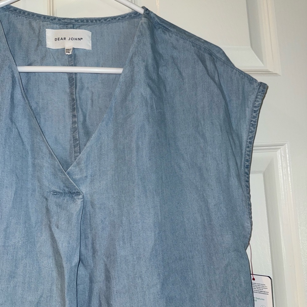 NWT Dear John Kristen Denim Loose Boxy Fit Short Sleeve V-Neck Blouse XS - Picture 6 of 10
